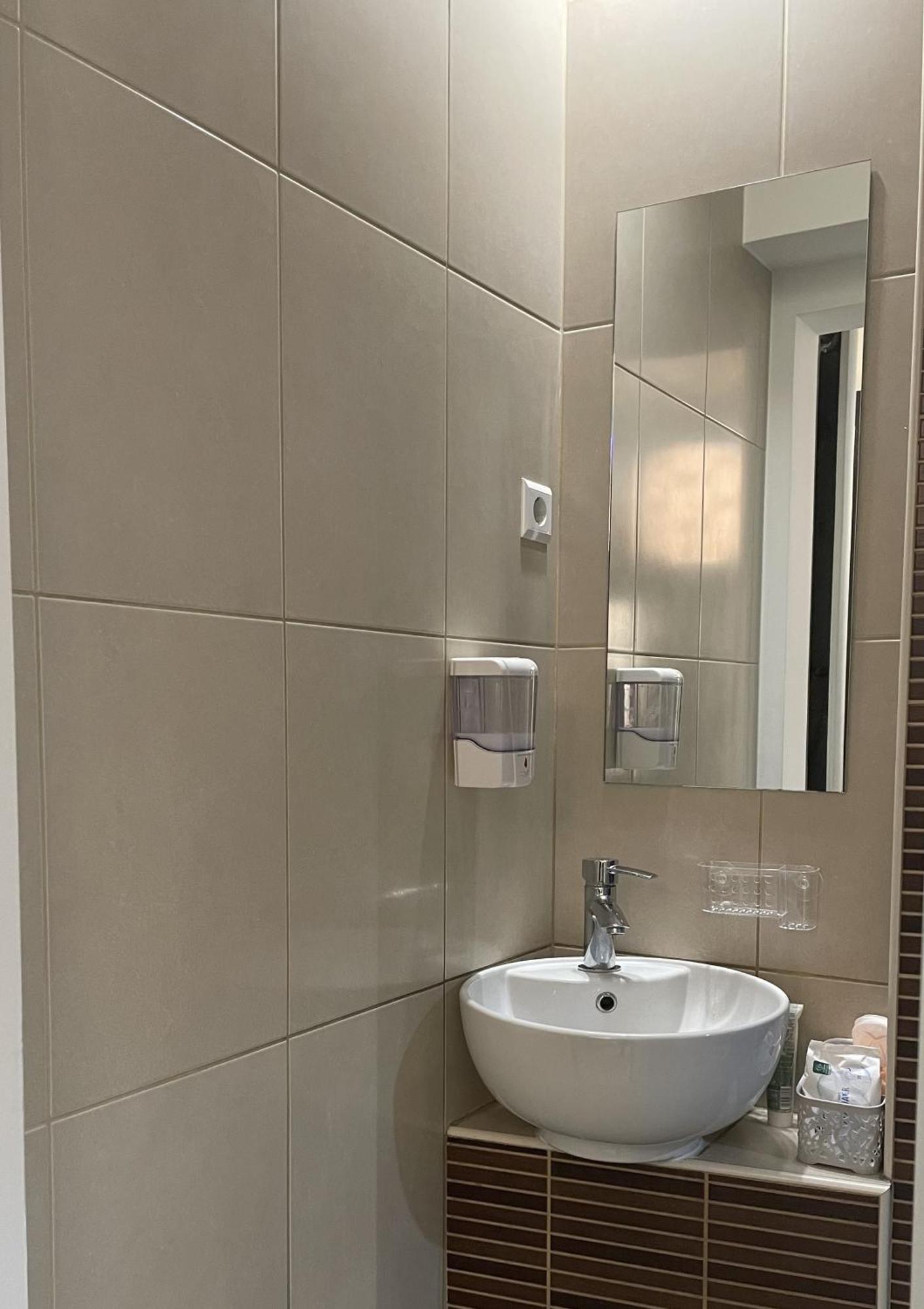 Tim Apartment Sarajevo With Private Parking Εξωτερικό φωτογραφία